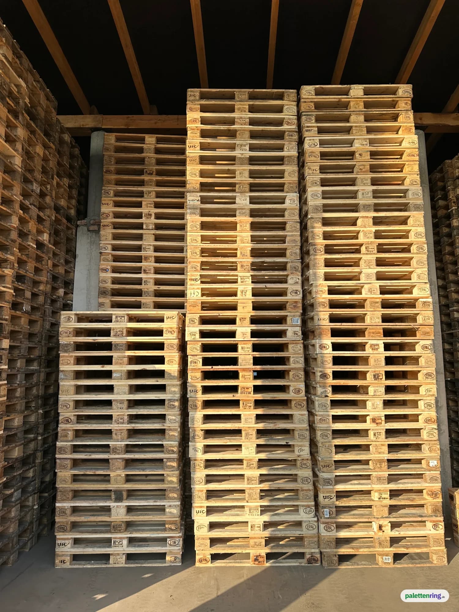 Selling · 760 pcs. · EPAL/UIC-EUR Euro pallet · Used · Stuttgart, Baden-Württemberg